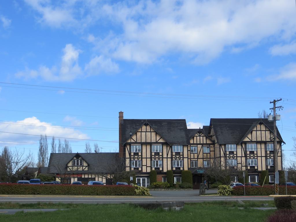 Quality Inn Waddling Dog Saanichton Exterior foto